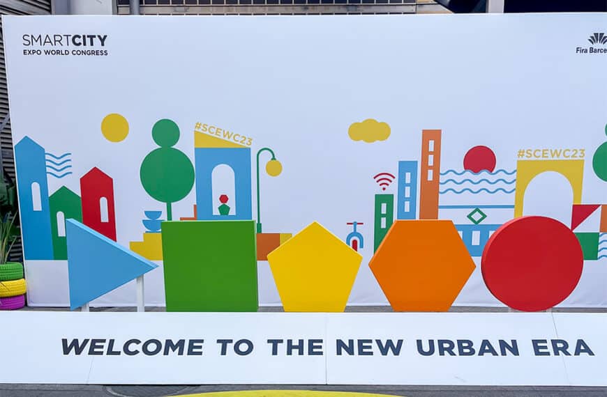 A sign that says welcome to the new urban era.